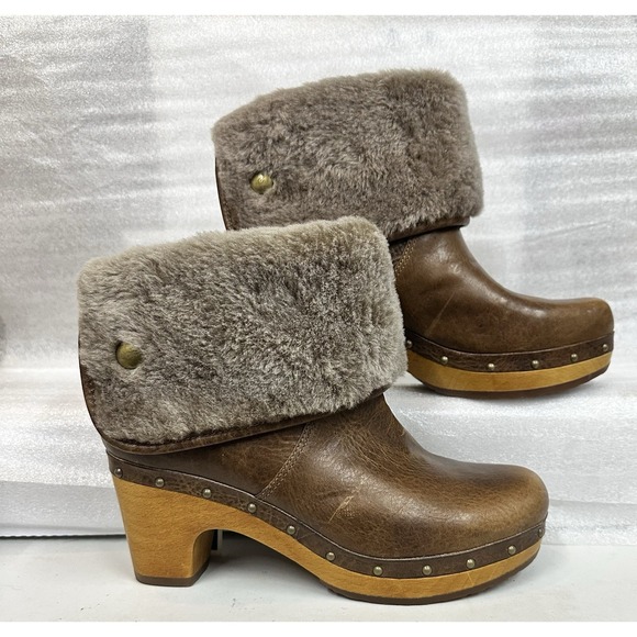 UGG Shoes - UGG Australia Lynnea Brown Leather Sheepskin‎ Clog Ankle Boots Size 6